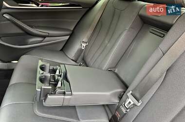 Седан BMW 5 Series 2020 в 