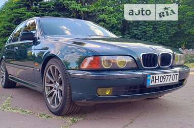 Седан BMW 5 Series 1998 в Мирнограді