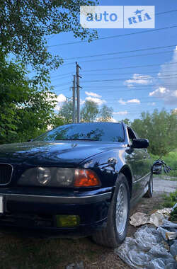 Универсал BMW 5 Series 2000 в Буче