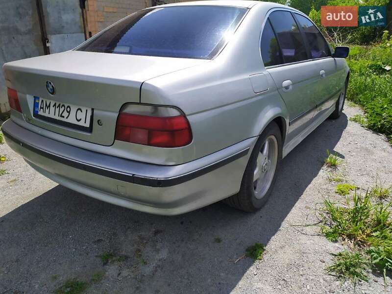 Седан BMW 5 Series 1997 в Звягелі