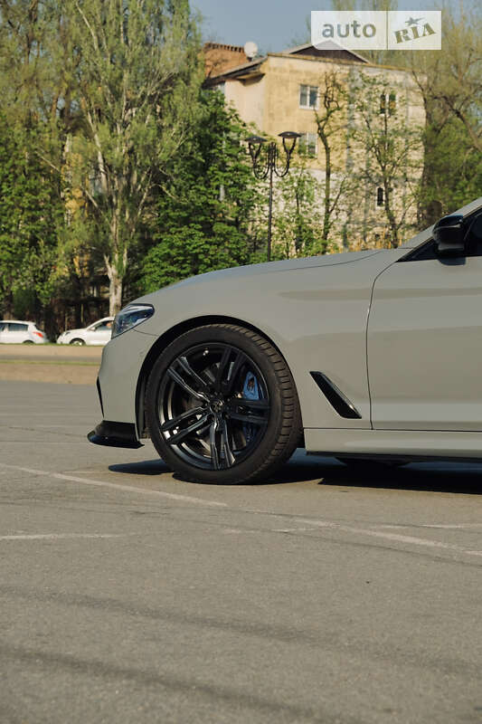 Седан BMW 5 Series 2017 в Запорожье фото 31 Седан BMW 5 Series 2017 в Запорожье