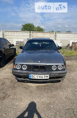 Седан BMW 5 Series 1988 в Каменке-Бугской
