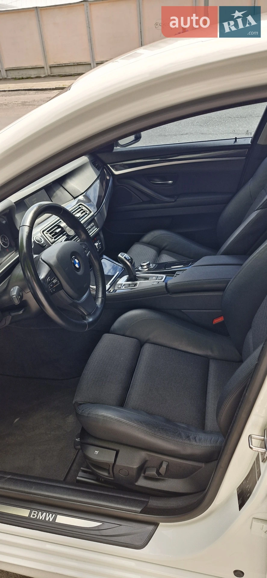 2012 BMW 5er - мініатюра 16