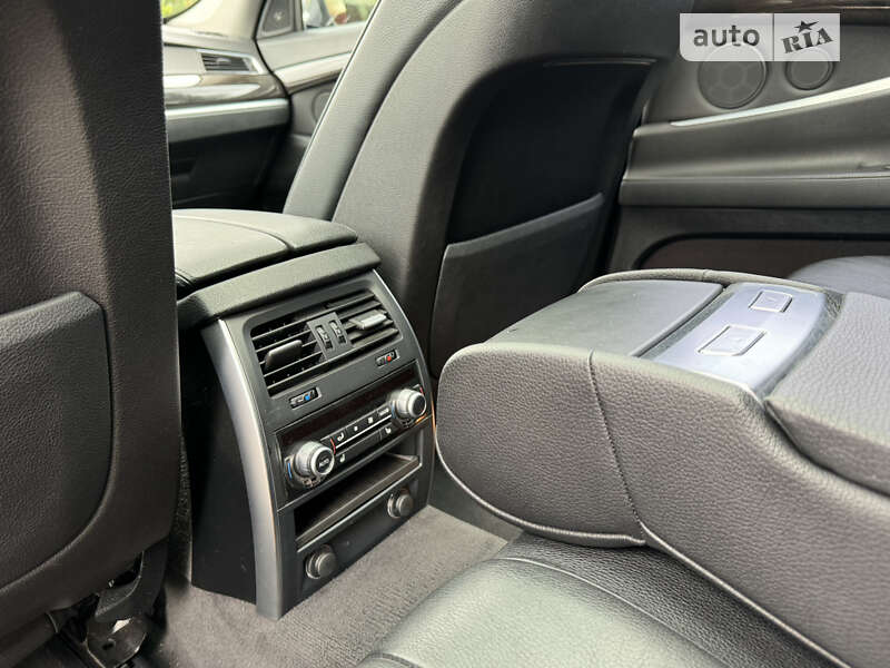 Лифтбек BMW 5 Series 2011 в Павлограде