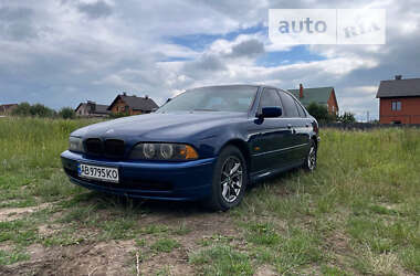 Седан BMW 5 Series 2000 в Виннице