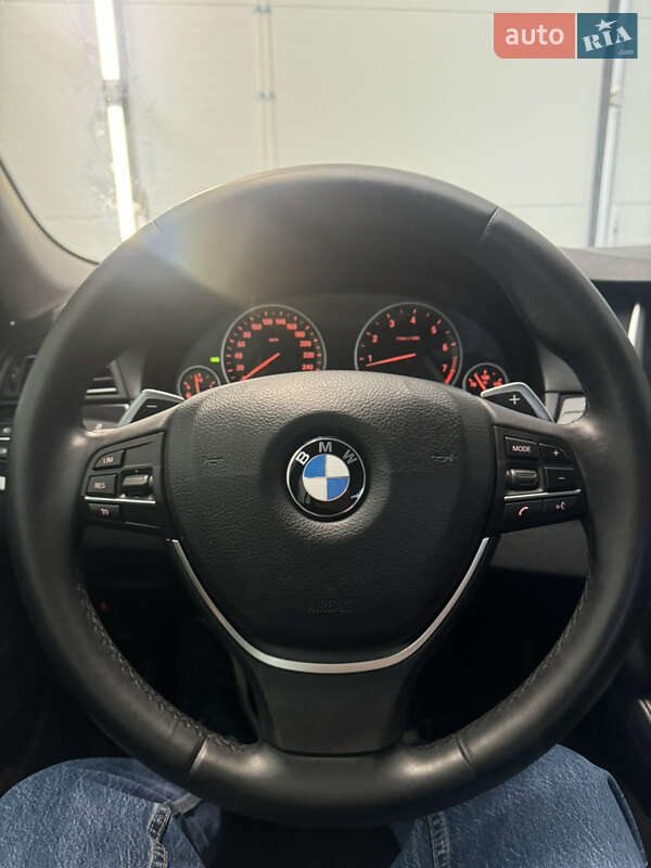 Седан BMW 5 Series 2012 в Черновцах