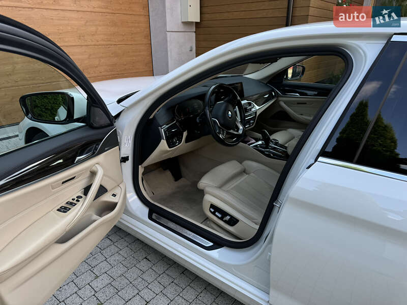Седан BMW 5 Series 2020 в Ужгороде