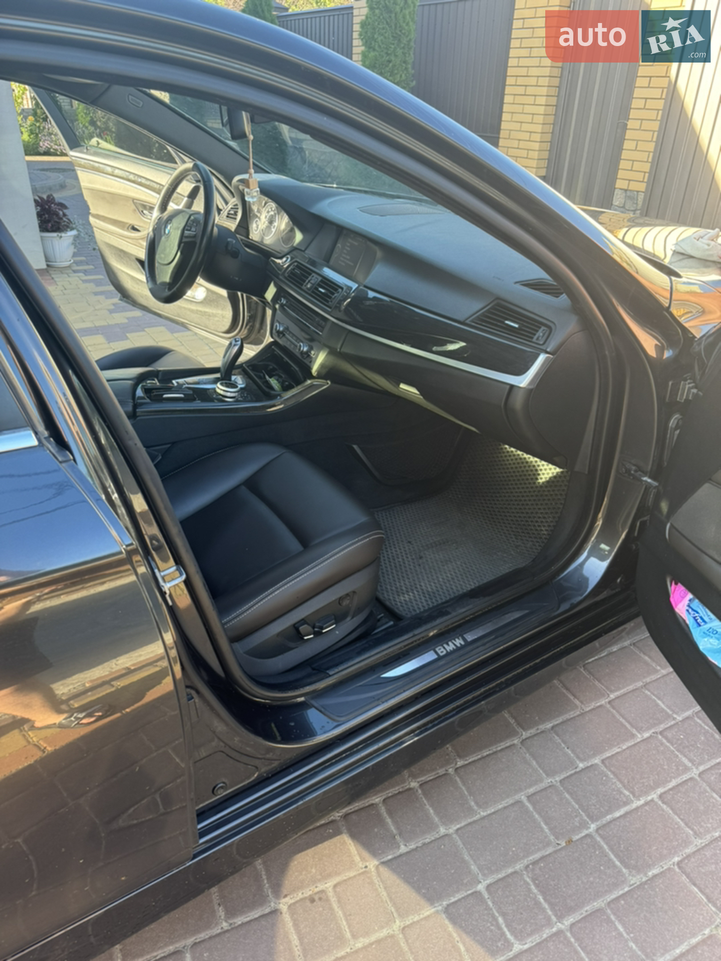2010 BMW 5er - мініатюра 3