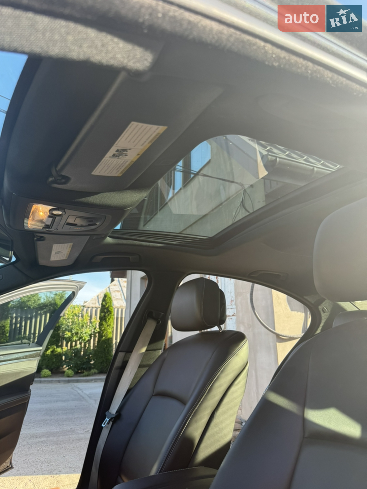 2010 BMW 5er - мініатюра 9