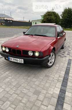 Седан BMW 5 Series 1991 в Корце