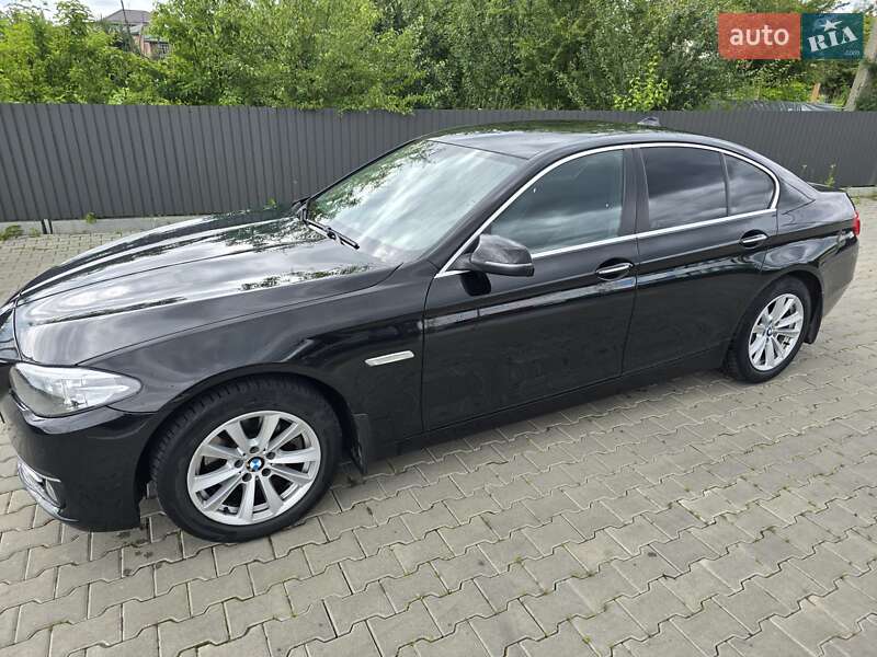 Седан BMW 5 Series 2016 в Львове