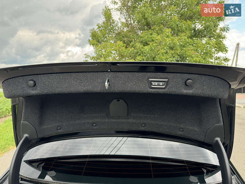 Седан BMW 5 Series 2018 в Дрогобичі