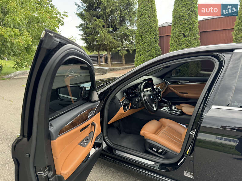 Седан BMW 5 Series 2018 в Дрогобичі