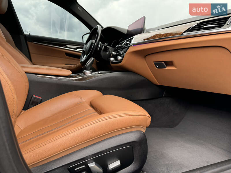 Седан BMW 5 Series 2018 в Дрогобичі