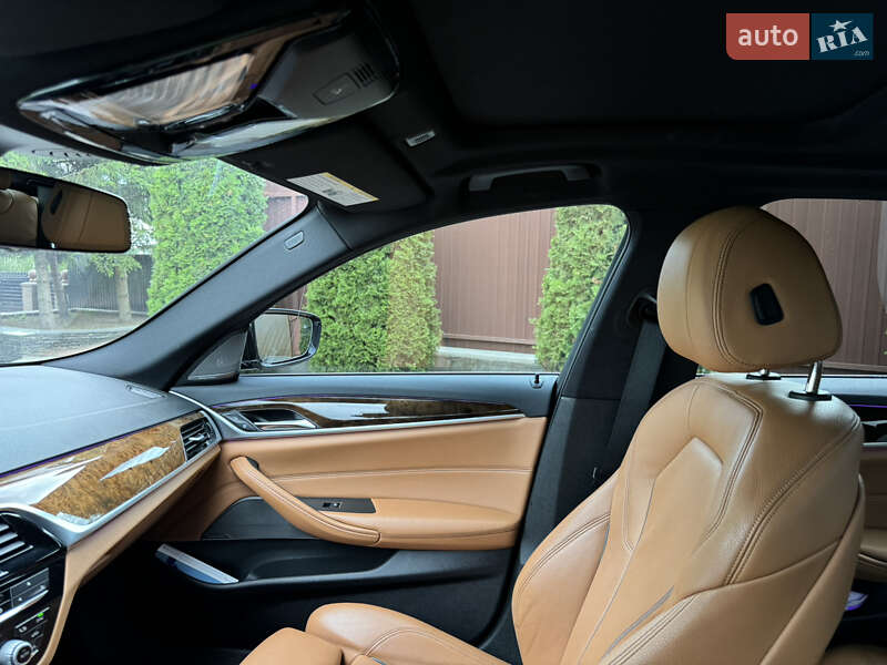 Седан BMW 5 Series 2018 в Дрогобичі