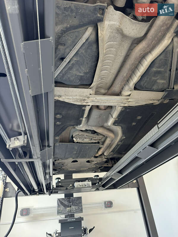 Седан BMW 5 Series 2018 в Дрогобичі