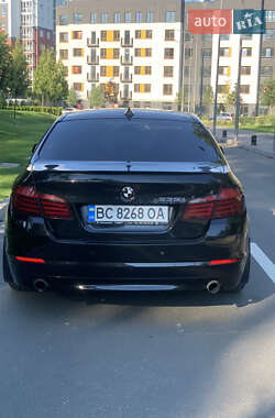Седан BMW 5 Series 2012 в 