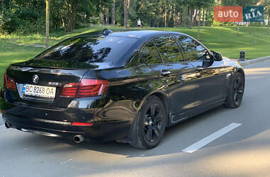 Седан BMW 5 Series 2012 в 