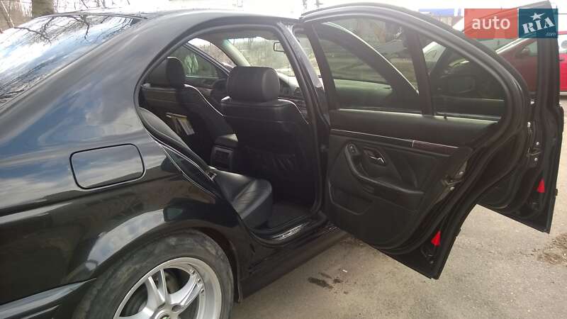 Седан BMW 5 Series 2002 в Херсоне