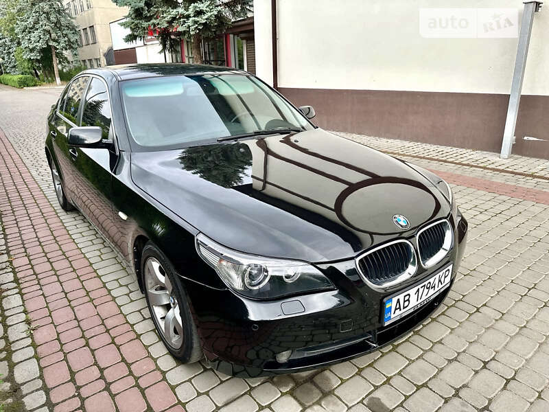 Седан BMW 5 Series 2004 в Вінниці