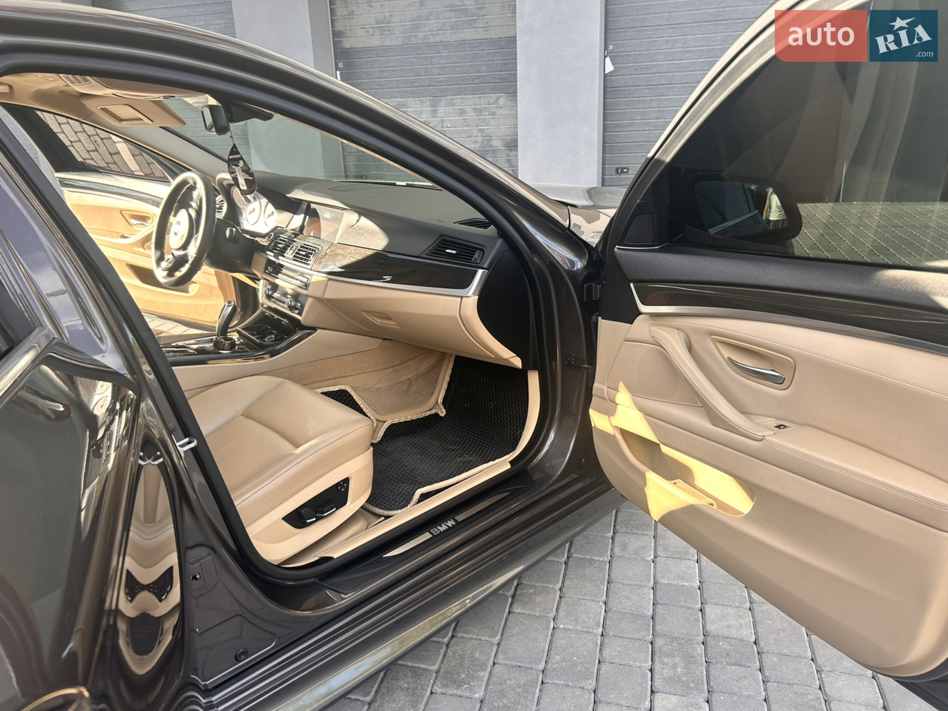 2010 BMW 5er - мініатюра 8