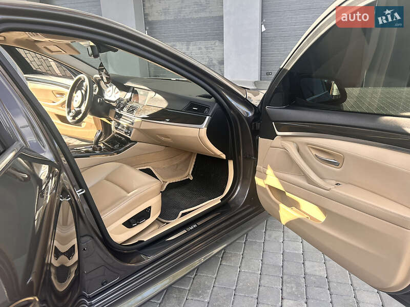 Седан BMW 5 Series 2010 в Вінниці