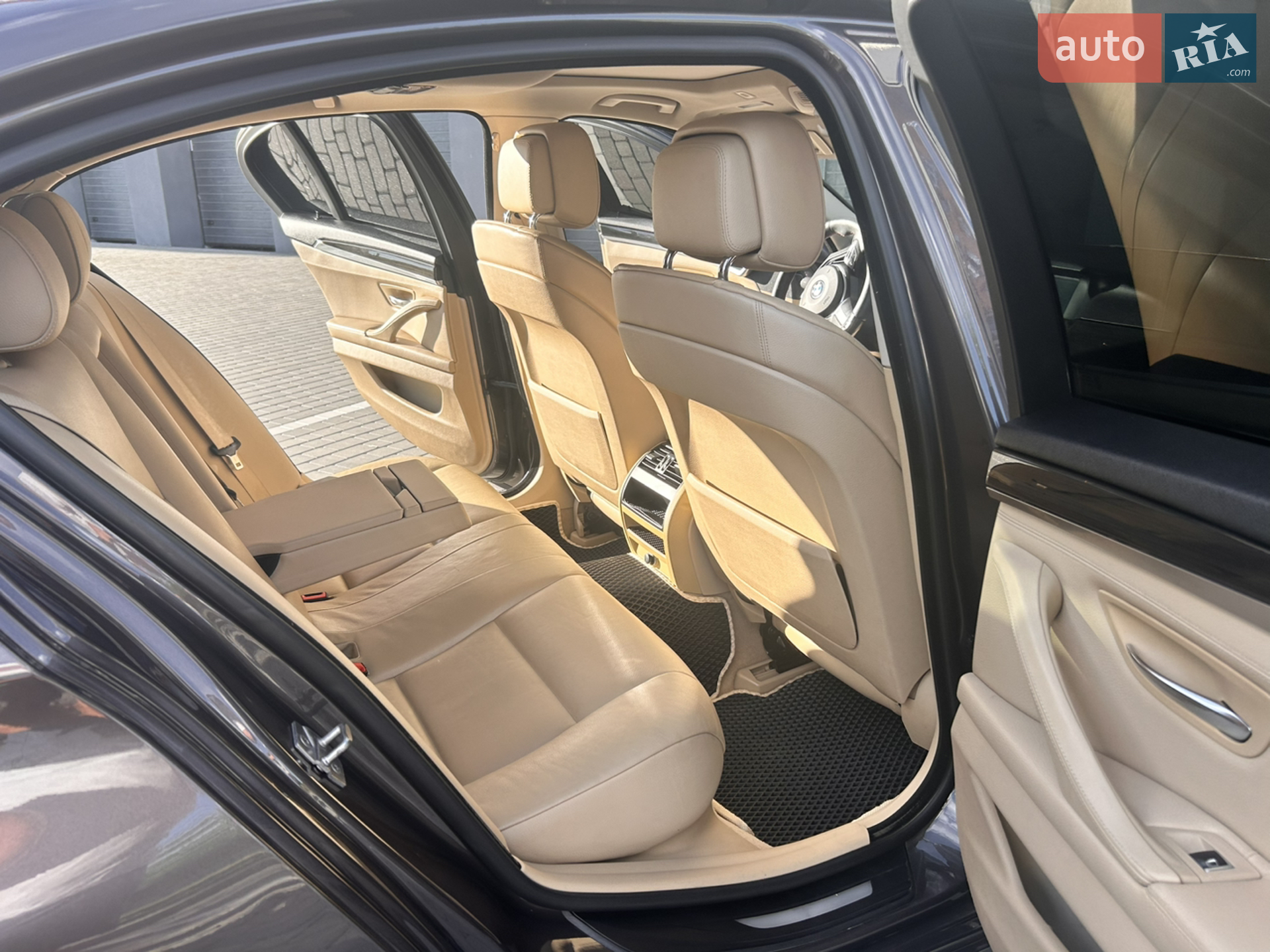 2010 BMW 5er - мініатюра 15