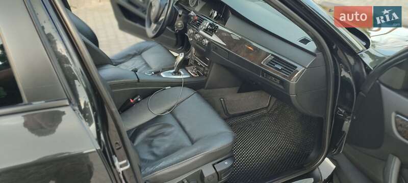 Седан BMW 5 Series 2009 в Раздельной