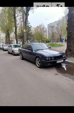 Седан BMW 5 Series 1995 в Днепре