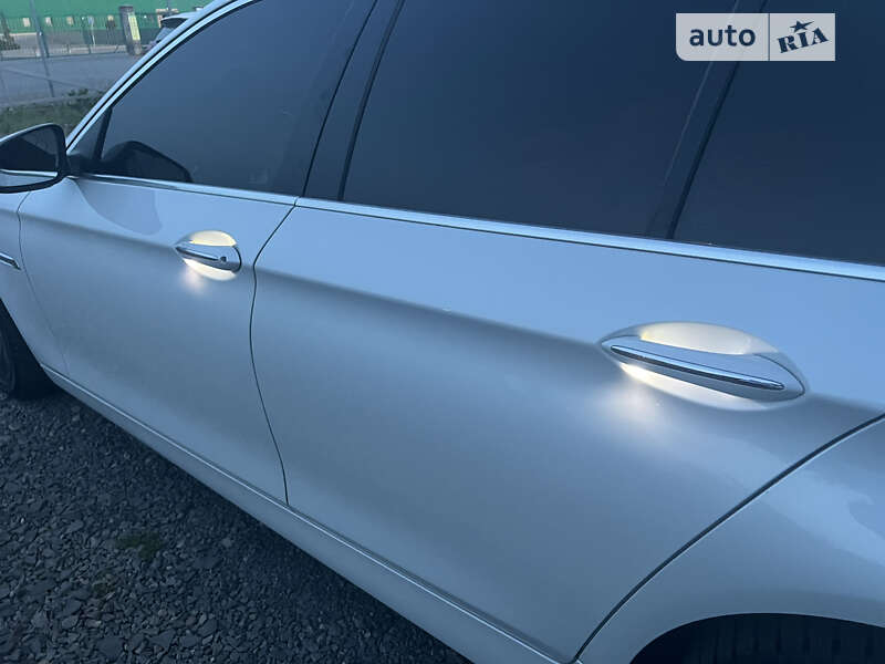 Седан BMW 5 Series 2016 в Мукачевому фото 37 Седан BMW 5 Series 2016 в Мукачевому
