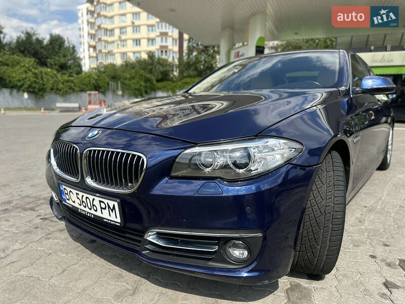 Седан BMW 5 Series 2015 в Львові