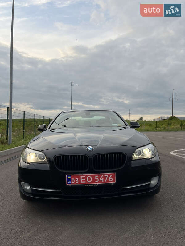 Седан BMW 5 Series 2012 в Ровно