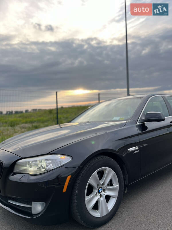 Седан BMW 5 Series 2012 в Ровно