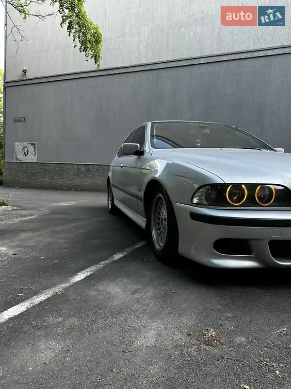 Седан BMW 5 Series 1999 в 