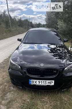 Седан BMW 5 Series 2004 в Нетешине