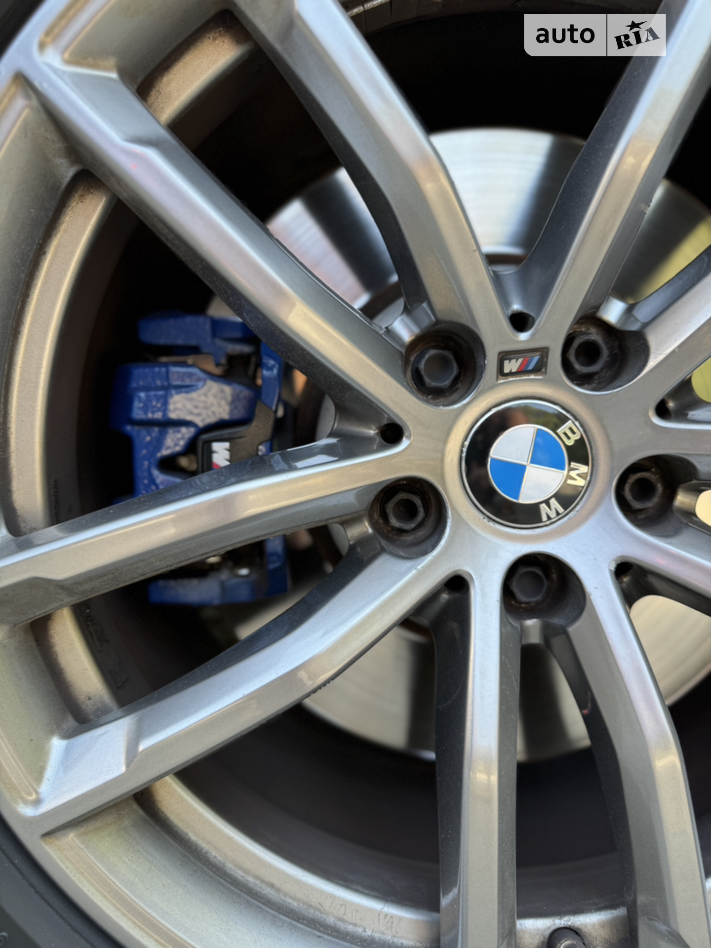 BMW 5 Series 2018 VIN WBAJC5105JWB87290 фото оголошення 8 з 17