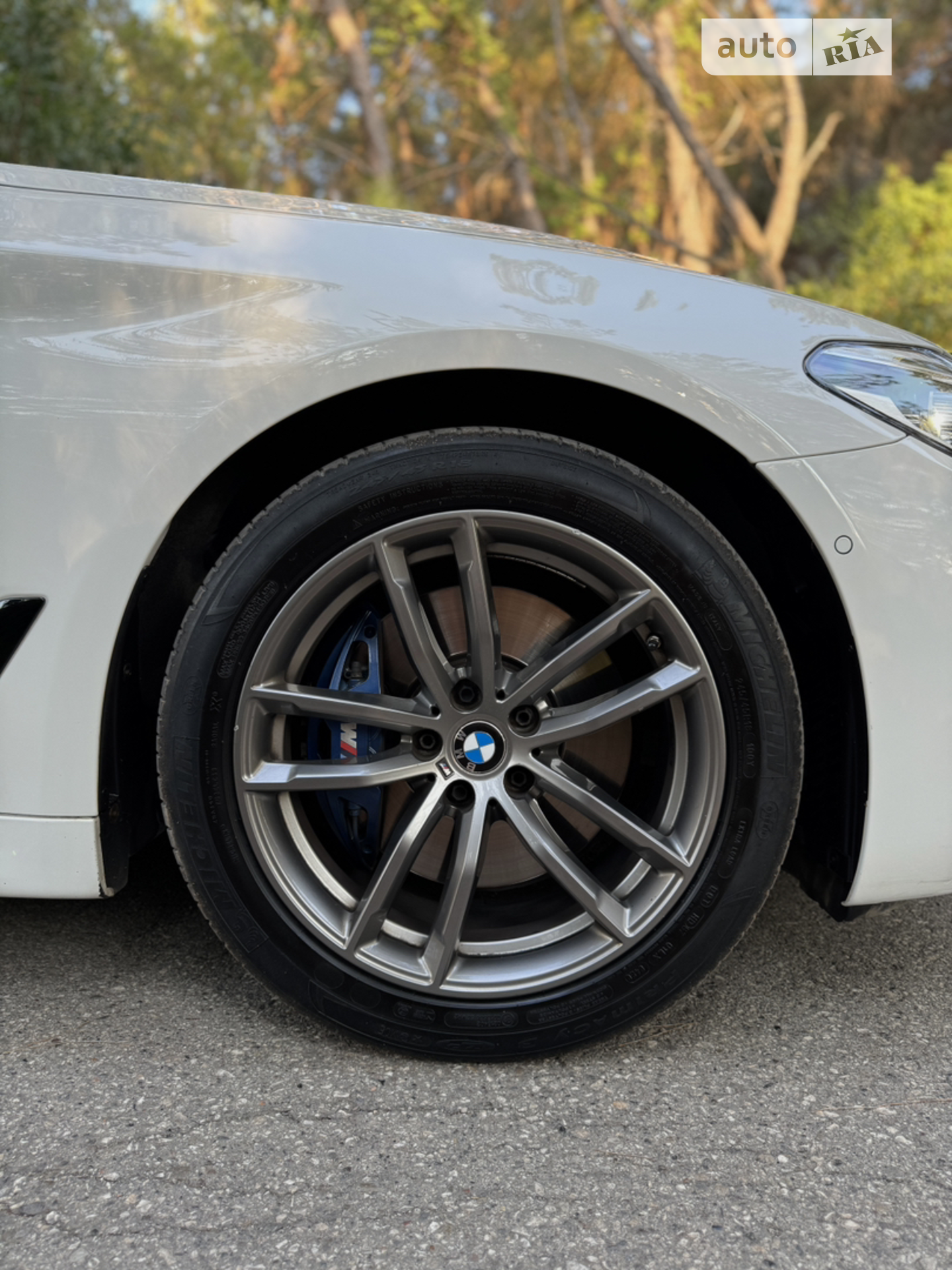 BMW 5 Series 2018 VIN WBAJC5105JWB87290 фото оголошення 8 з 19