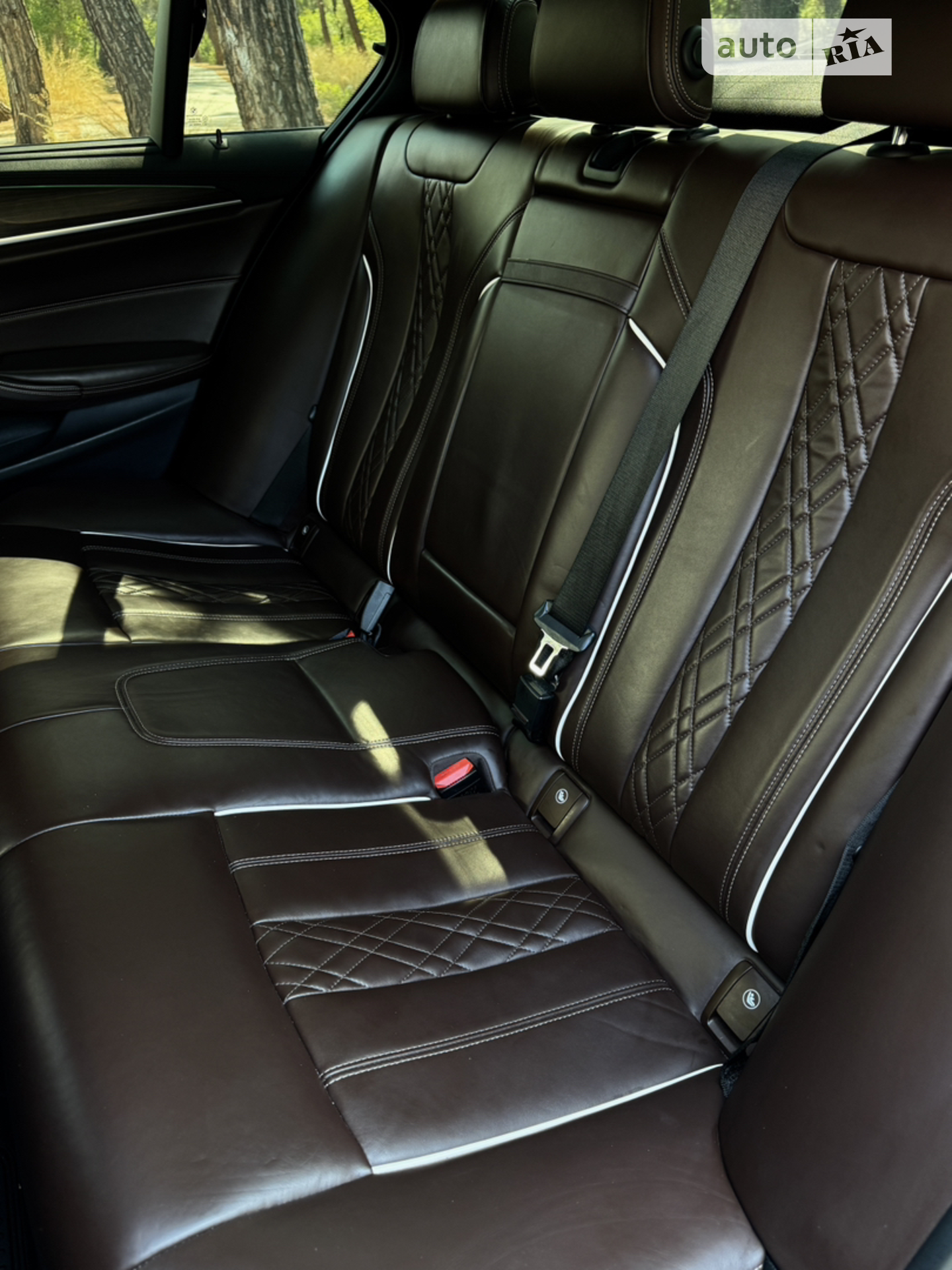 BMW 5 Series 2018 VIN WBAJC5105JWB87290 фото оголошення 10 з 17