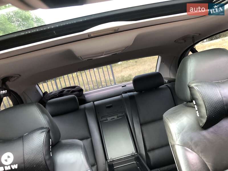 Седан BMW 5 Series 2004 в Кривом Роге