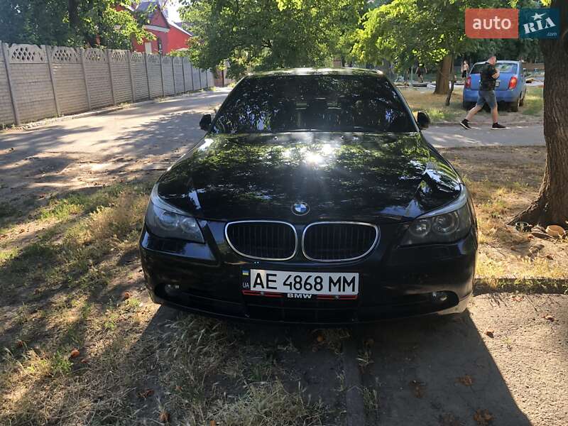 Седан BMW 5 Series 2004 в Кривом Роге