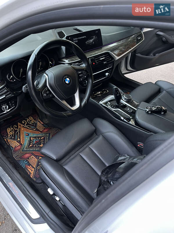 Седан BMW 5 Series 2017 в Киеве