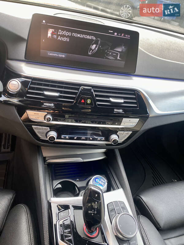 Седан BMW 5 Series 2019 в Ужгороде