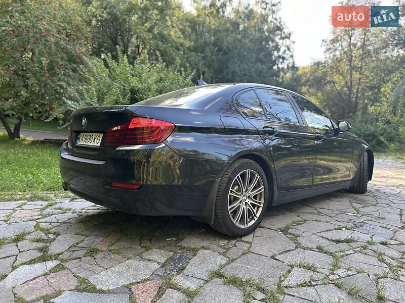 Седан BMW 5 Series 2015 в Киеве