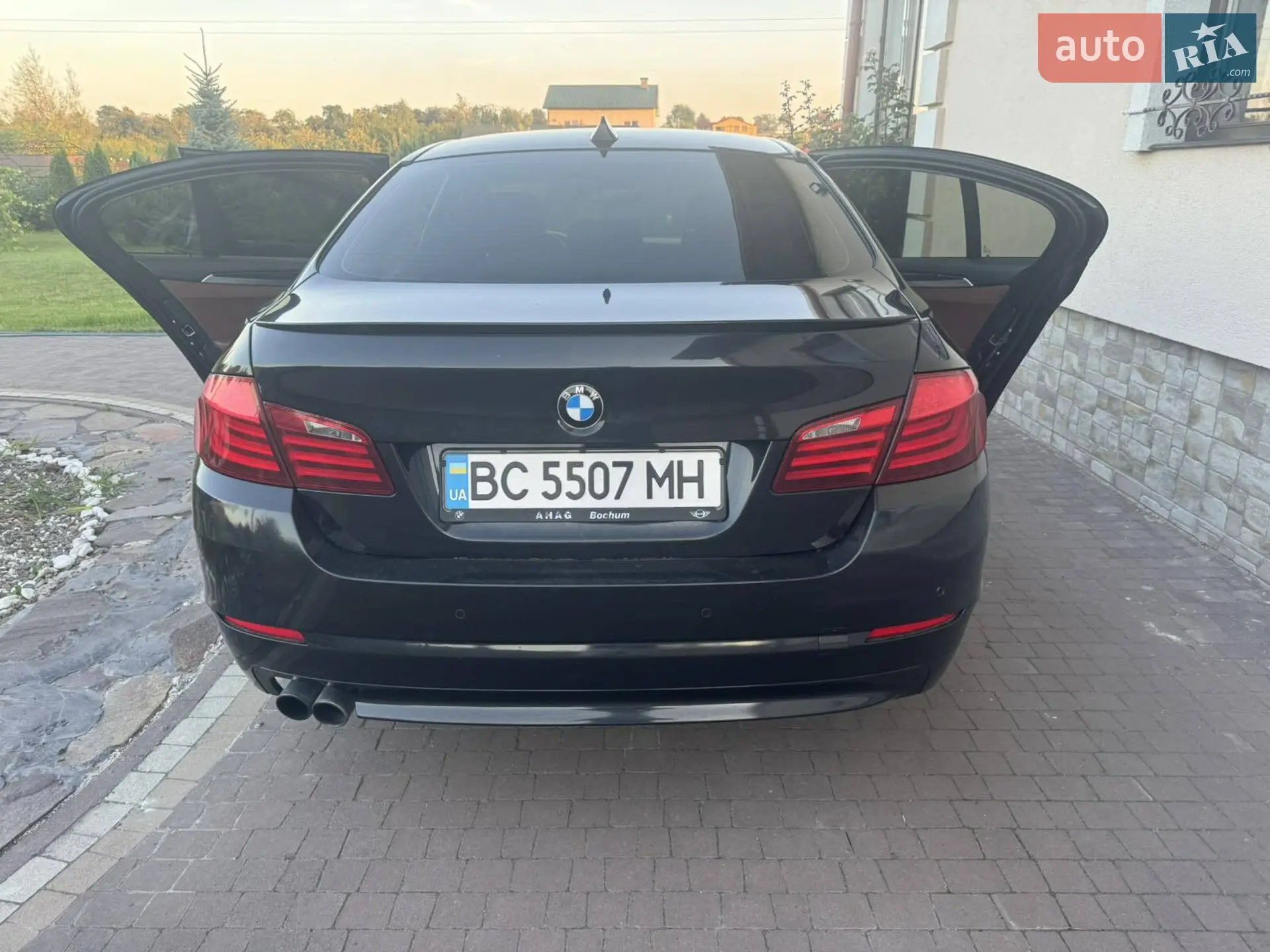 2012 BMW 5er - мініатюра 2
