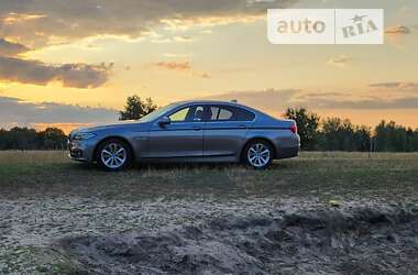 Седан BMW 5 Series 2016 в Киеве