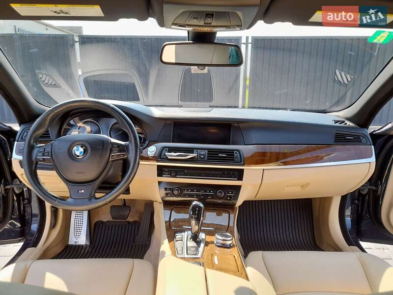 Седан BMW 5 Series 2013 в Мукачево