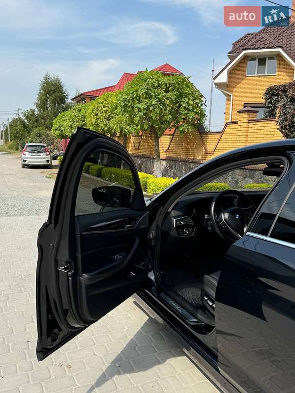 Седан BMW 5 Series 2017 в Кременчуге