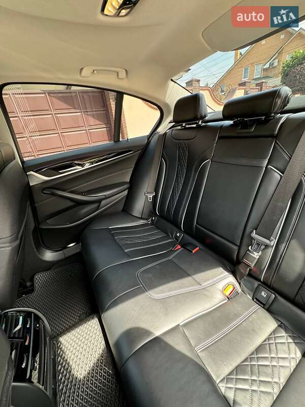 Седан BMW 5 Series 2017 в Кременчуге