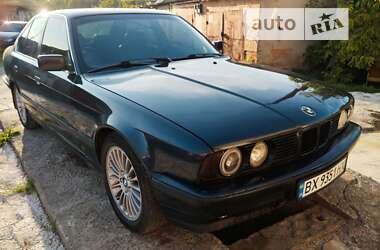 Седан BMW 5 Series 1993 в Шепетівці