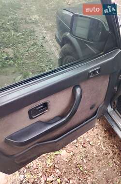 Седан BMW 5 Series 1982 в Томашполі